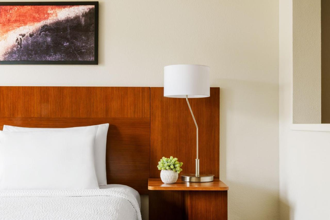 Fairfield Inn And Suites By Marriott Houston The Woodlands Esterno foto